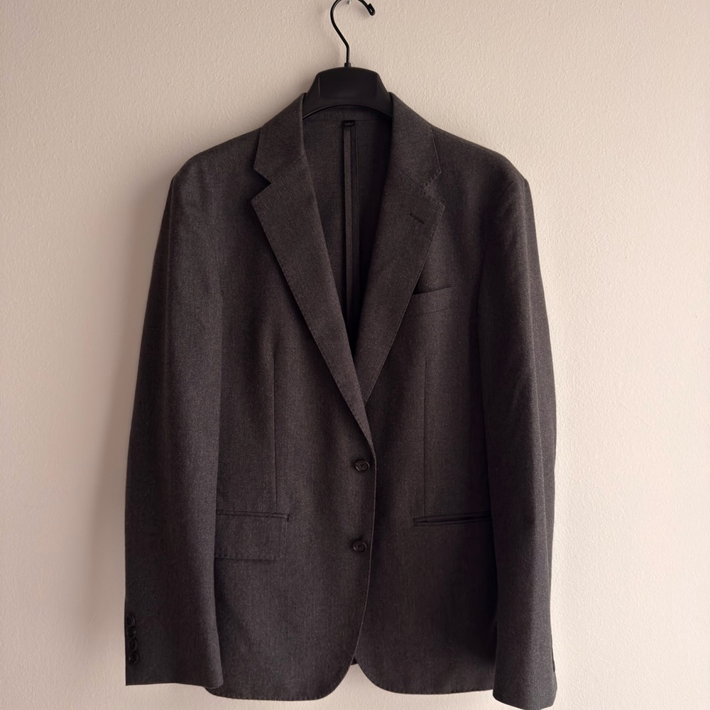 Men's Unstructured Charcoal Two-Button Blazer